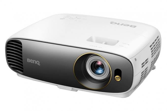 Benq W1700M DLP Projector