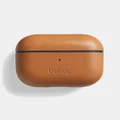 Bellroy - Pod Jacket 3rd Generation – (Leather Case for Apple AirPods 3rd Generation) - Jewellery (Brown) Pod Jacket 3rd Generation – (Leather Case for Apple AirPods 3rd Generation)
