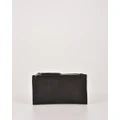 Cobb & Co - Taree Soft Leather Pouch Wallet - Wallets (Black) Taree Soft Leather Pouch Wallet