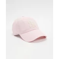 New Era - ICONIC EXCLUSIVE Casual Classic New York Yankees Cap - Headwear (Pink & Stone Chain Stitch) ICONIC EXCLUSIVE - Casual Classic New York Yankees Cap