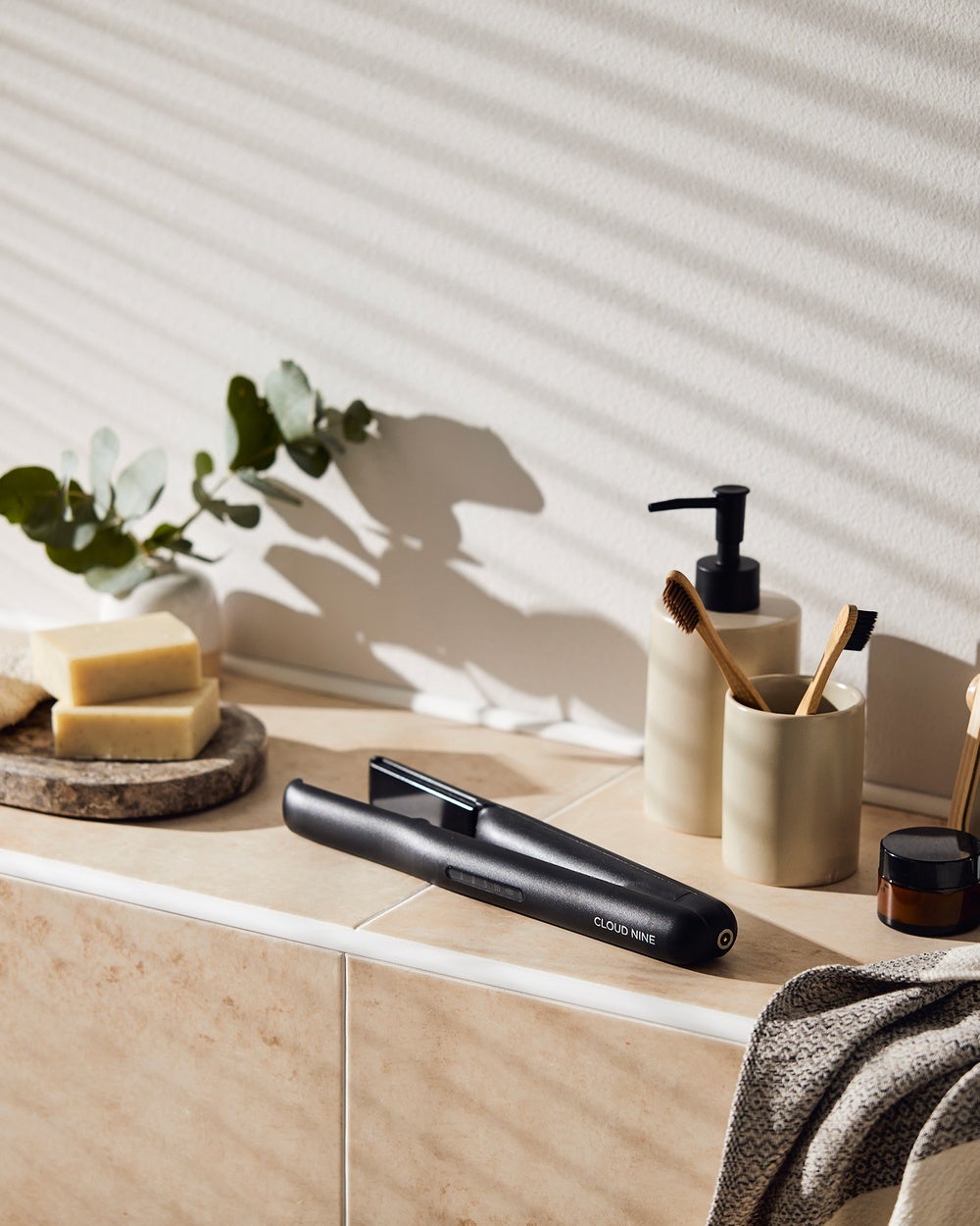 CLOUD NINE - The Original Cordless Iron - Hair (Black) The Original Cordless Iron