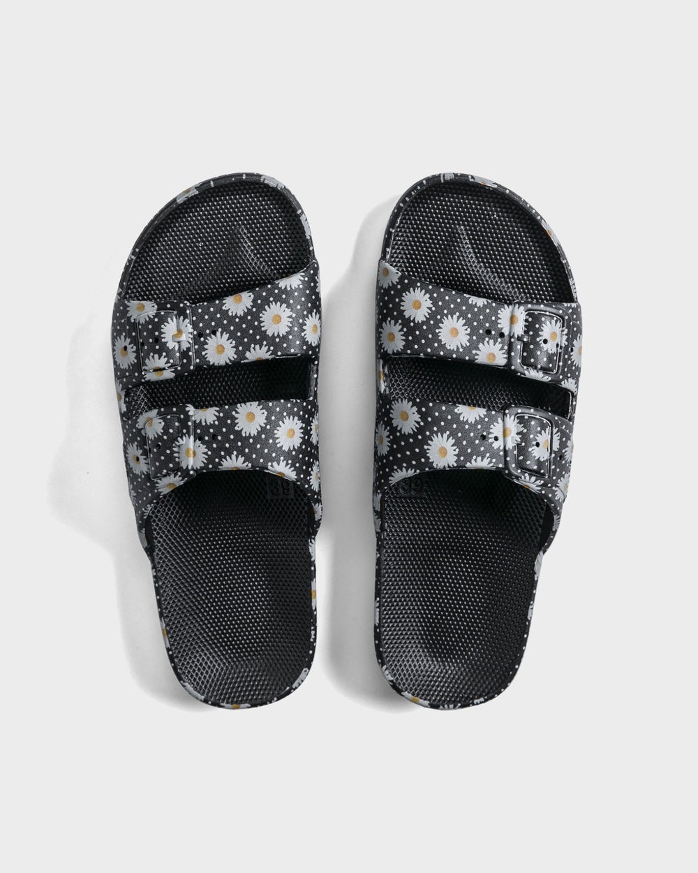 Freedom Moses - Slides Unisex - Casual Shoes (Daisy Dot Black) Slides - Unisex