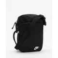 Nike - Heritage Crossbody Bag - Bags (Black, Black & White) Heritage Crossbody Bag