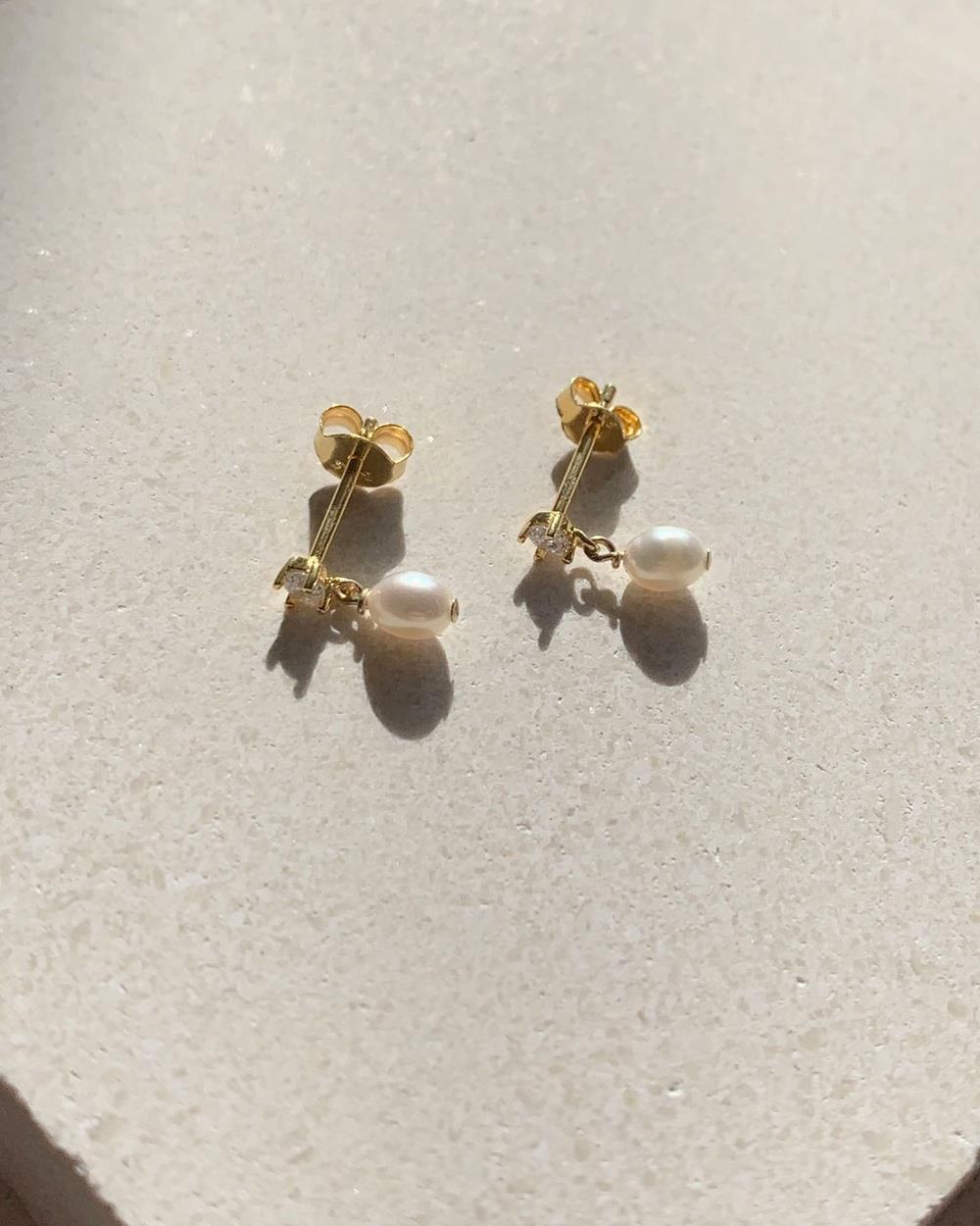 SAINT VALENTINE - Aspen Mini Drop Earrings Gold - Jewellery (Gold) Aspen Mini Drop Earrings - Gold