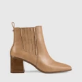 Verali - Limber Chelsea Ankle Boots - Boots (Caramel Softee) Limber Chelsea Ankle Boots