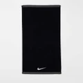 Nike - Fundamental Towel - Gym Towels (Black & White) Fundamental Towel