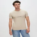 Calvin Klein Jeans - Institutional Tee - T-Shirts & Singlets (Plaza Taupe) Institutional Tee