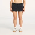 Lee - Y2k Low Mini Skirt - Skirts (BLACK) Y2k Low Mini Skirt