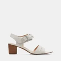 Clarks - Karseahi Seam - Sandals (White Interest) Karseahi Seam