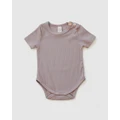WITH LOVE FOR KIDS - BASICS Wide Ribbed Short Sleeve Onesie Babies - Onesies (Mocha) BASICS Wide Ribbed Short Sleeve Onesie - Babies