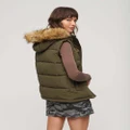 Superdry - Everest Faux Fur Puffer Gilet - Coats & Jackets (Military Olive) Everest Faux Fur Puffer Gilet