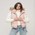Superdry - Everest Faux Fur Puffer Gilet - Coats & Jackets (Pink Blush) Everest Faux Fur Puffer Gilet
