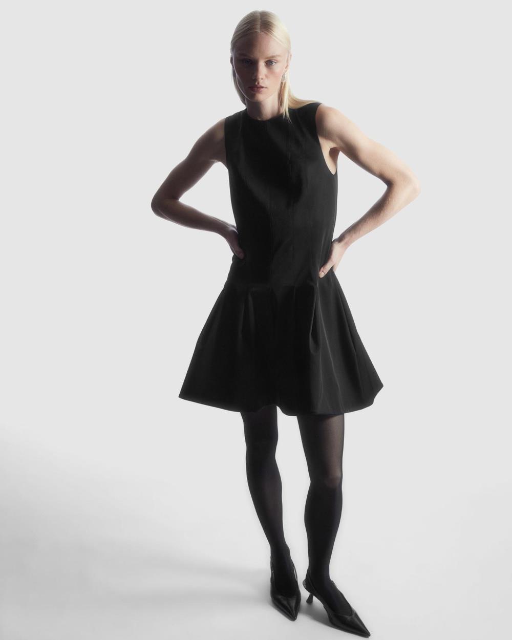 COS - Sleeveless Pleated Mini Dress - Dresses (Black Dark Ky) Sleeveless Pleated Mini Dress