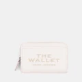 Marc Jacobs - The Leather Mini Compact Wallet - Wallets (Cotton) The Leather Mini Compact Wallet