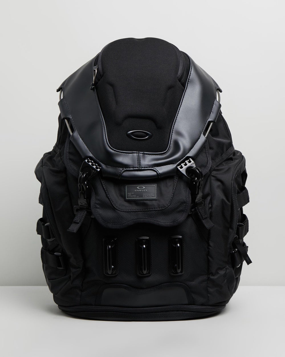 Oakley - Kitchen Sink Backpack - Outdoors (Stealth Black) Kitchen Sink Backpack