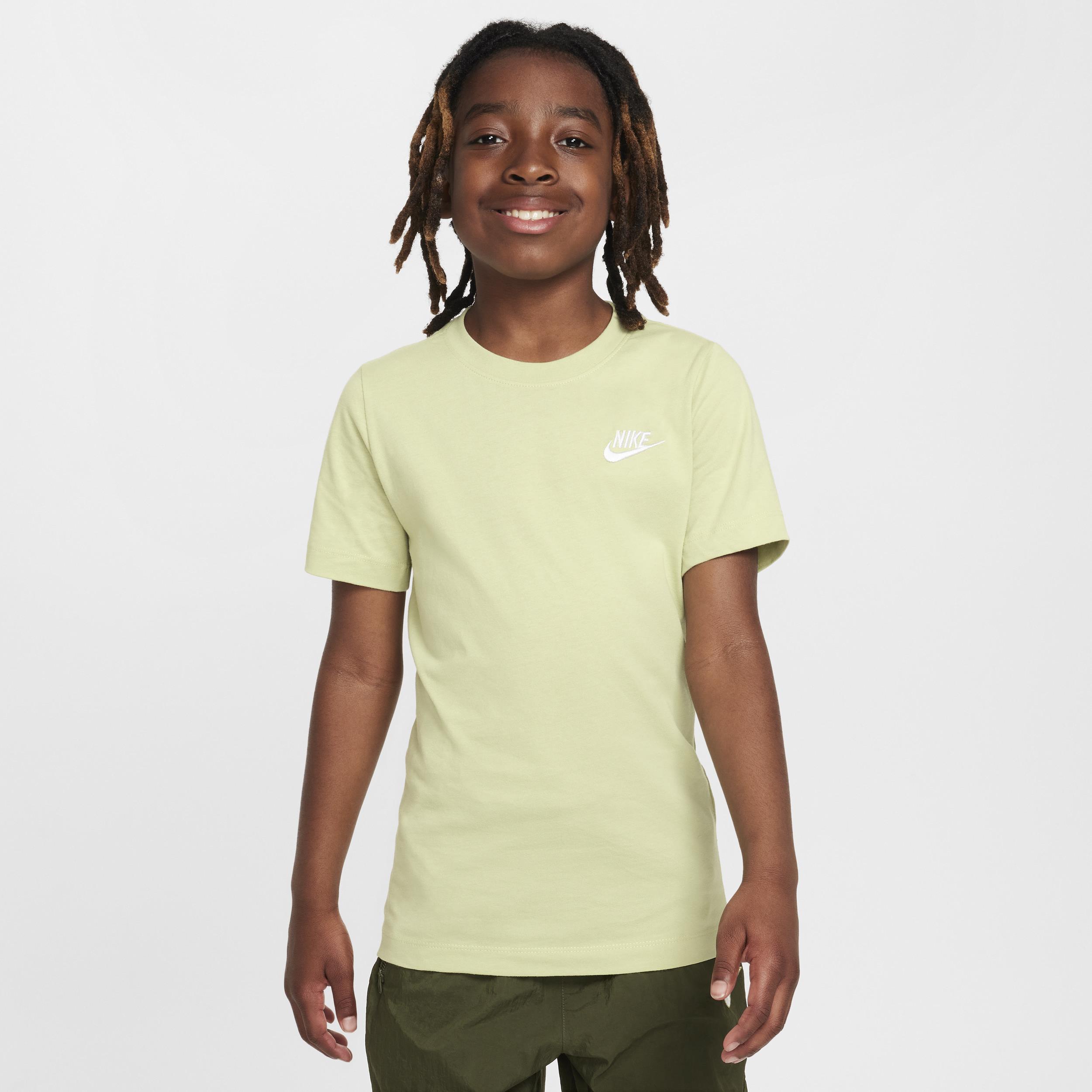 Nike Sportswear Older Kids' T-Shirt - Green