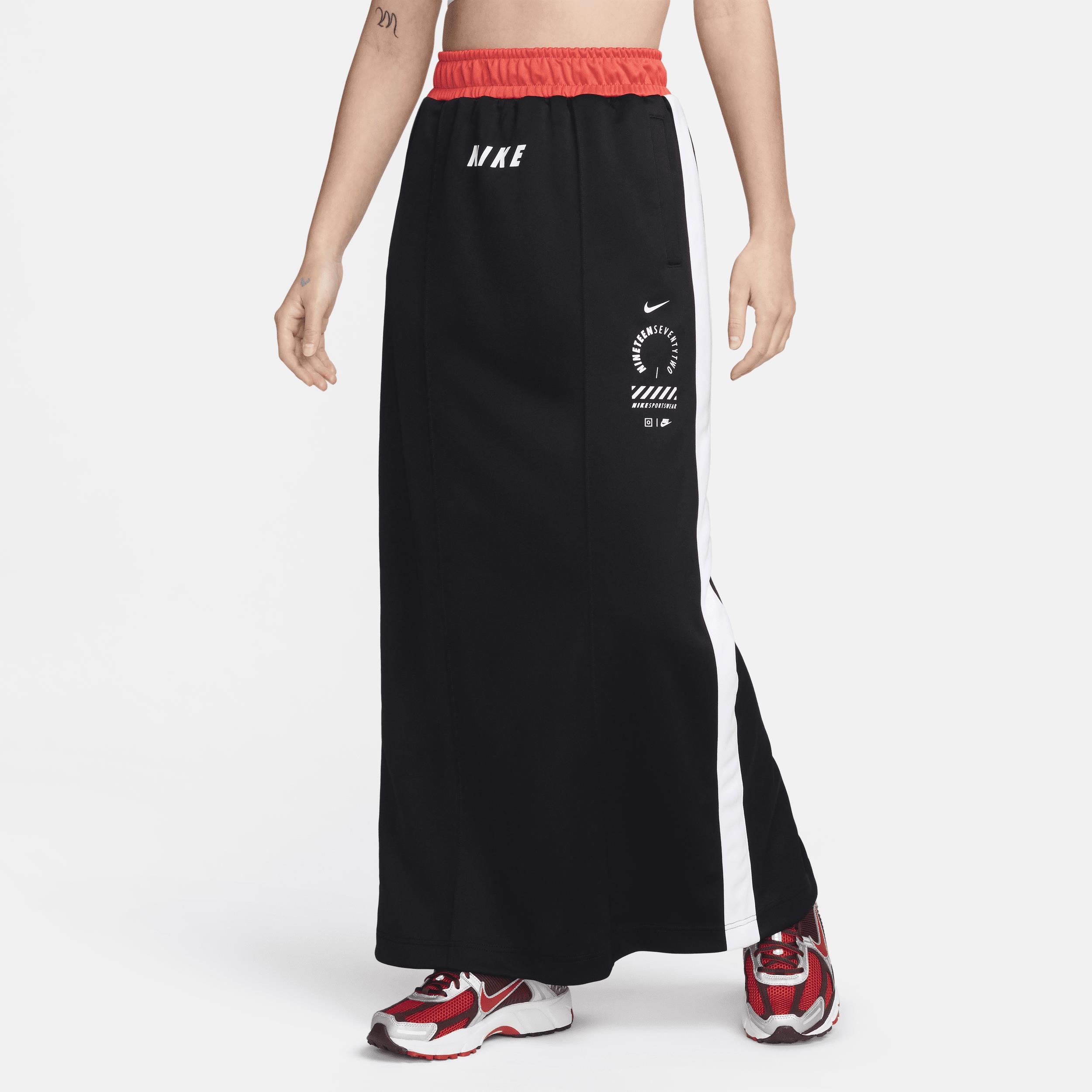 Nike Sportswear Women's Skirt - Black