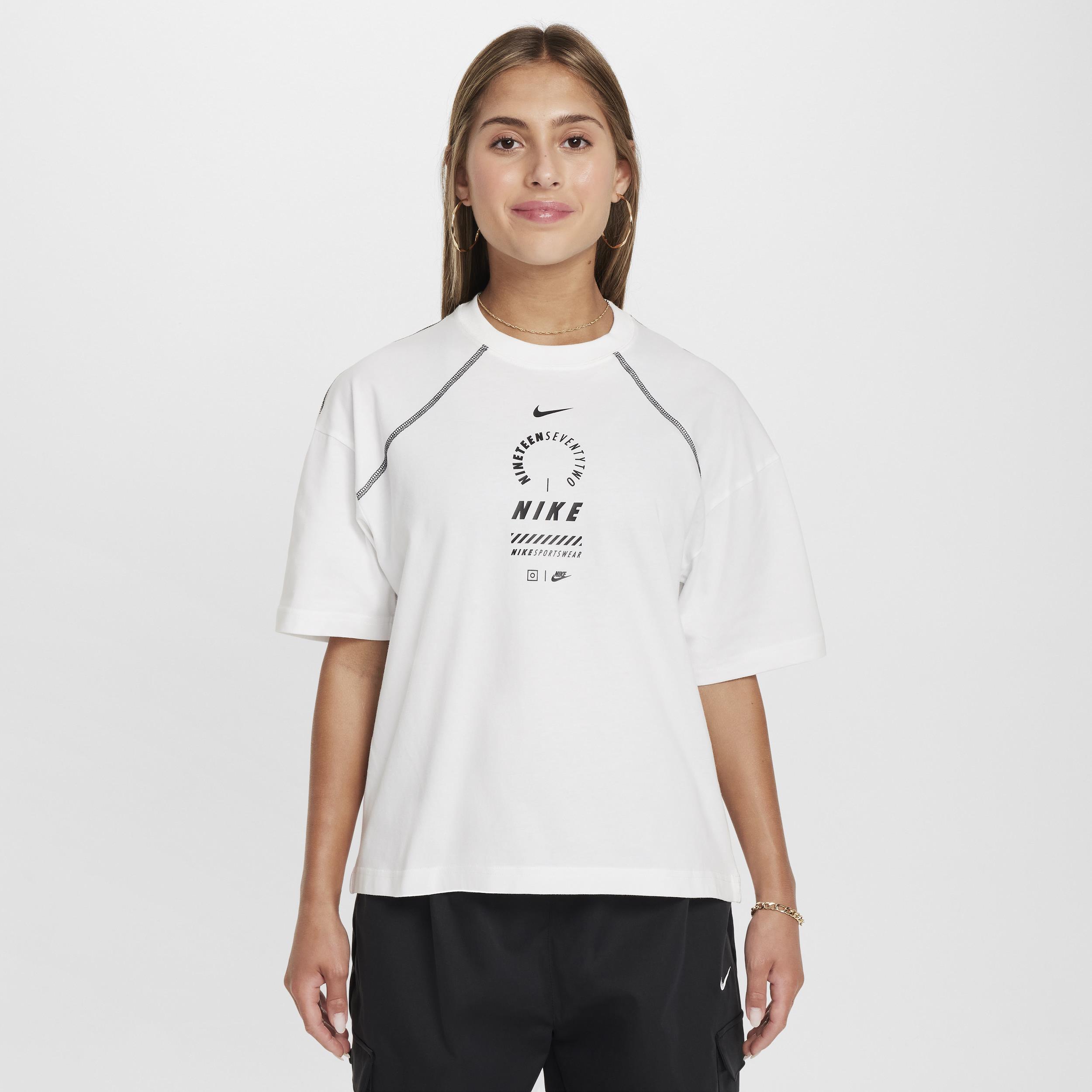 Nike Sportswear Older Kids' (Girls') Oversized T-Shirt - White