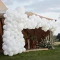 Ginger Ray: Luxe White Balloon Arch Kit