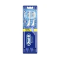 Oral B: Medium Toothbrushes With Battery