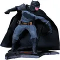 Batman DCCAUG150303 Vs Superman - Batman Statue