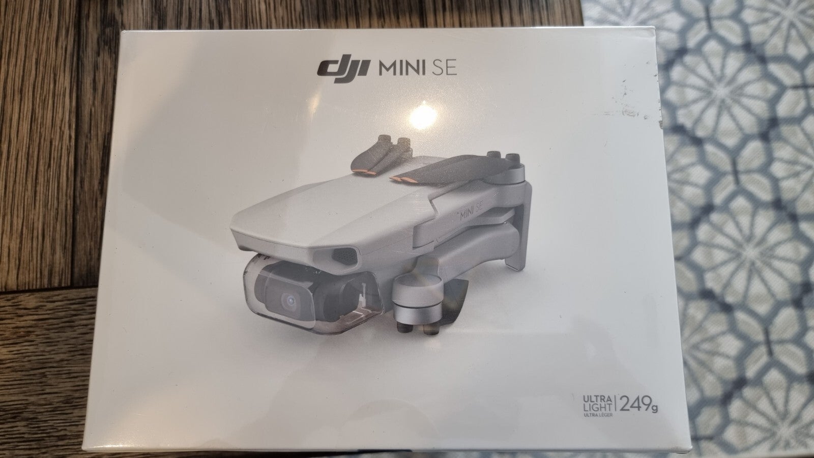 Dji Mini Se - Camera Drone With 3-axis Gimbal, 2.7k Camera, Gps,