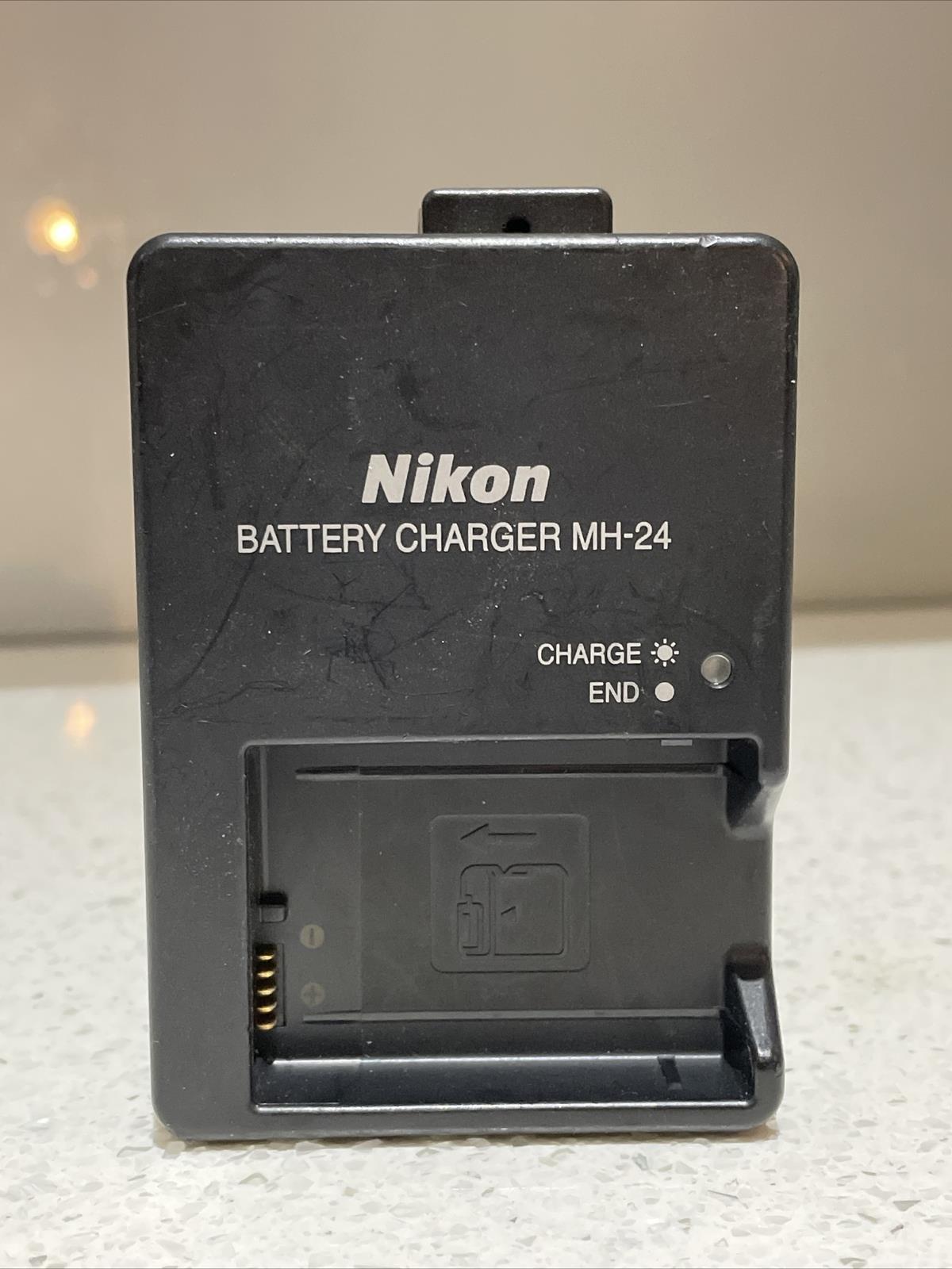 Nikon Mh-24 Quick Charger For En-el14 And En-el14a Batteries