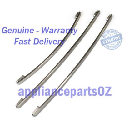 A02331113 Electrolux Fridge Silver Handles & Packing Assembly