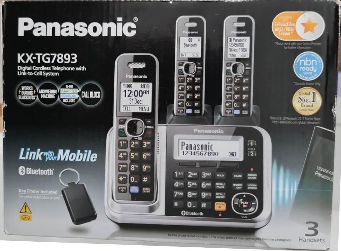 Panasonic Kxtg7893azs Triple Pack Cordless Phone
