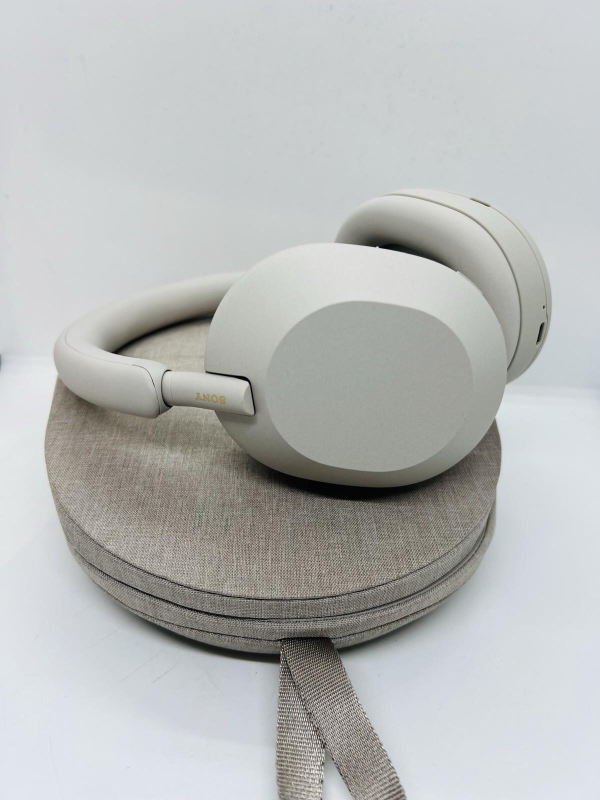 Sony Wh-1000xm5 Over The Ear Wireless Headphones - Silver