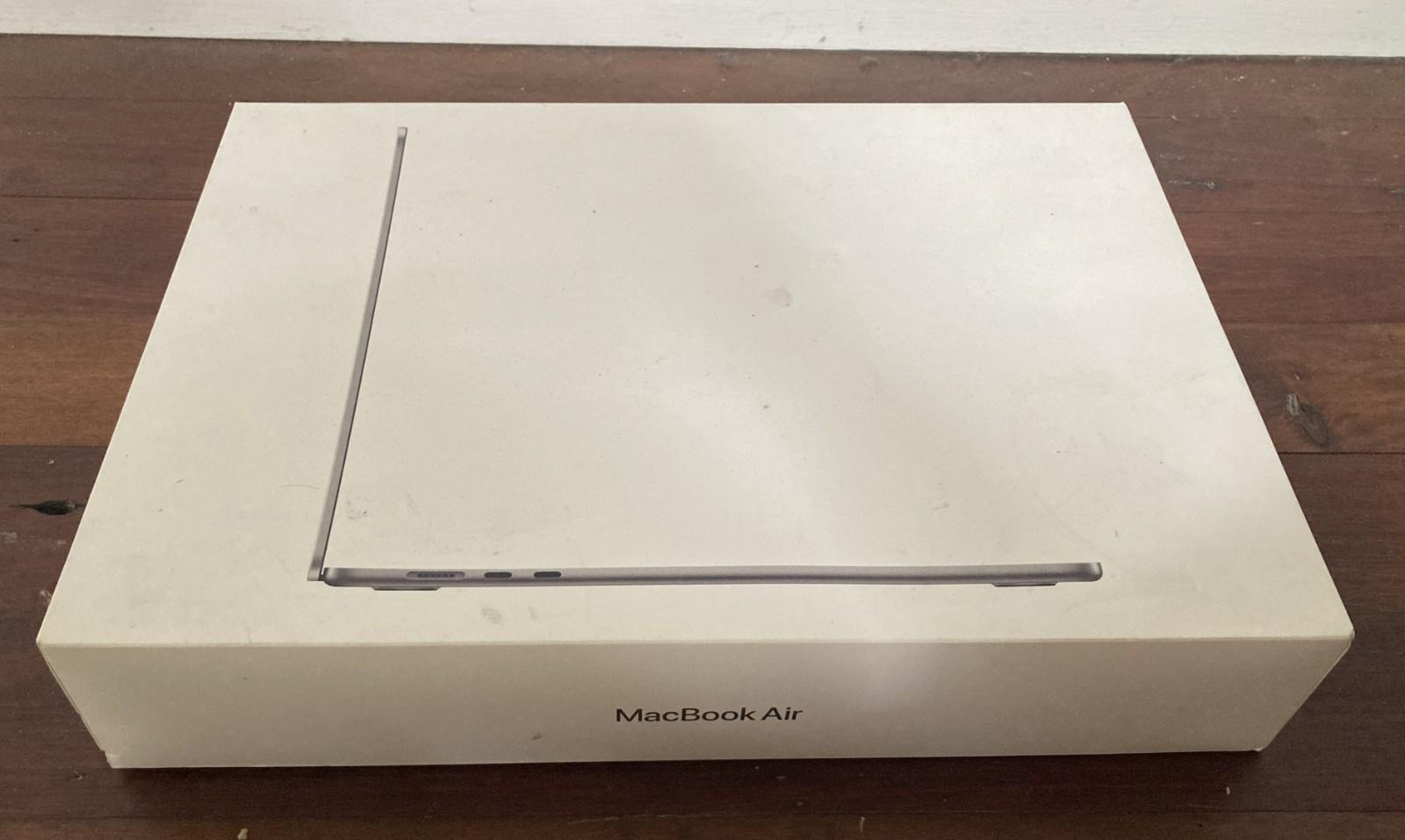 Apple Macbook Air 15" M3 Chip 8 Core 8gb Ram 256gb Storage A3114 Box