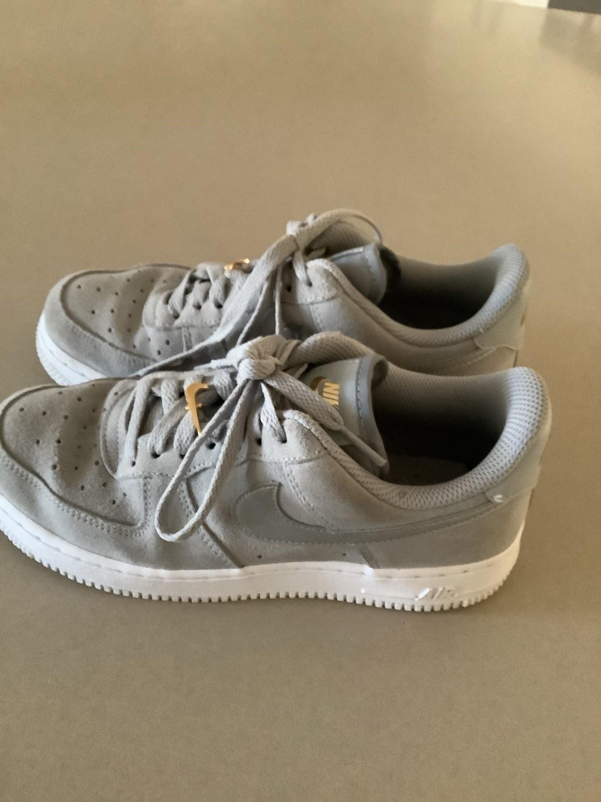 Women’s Nike Air Force 1 ‘07 Shoes Size Us 6