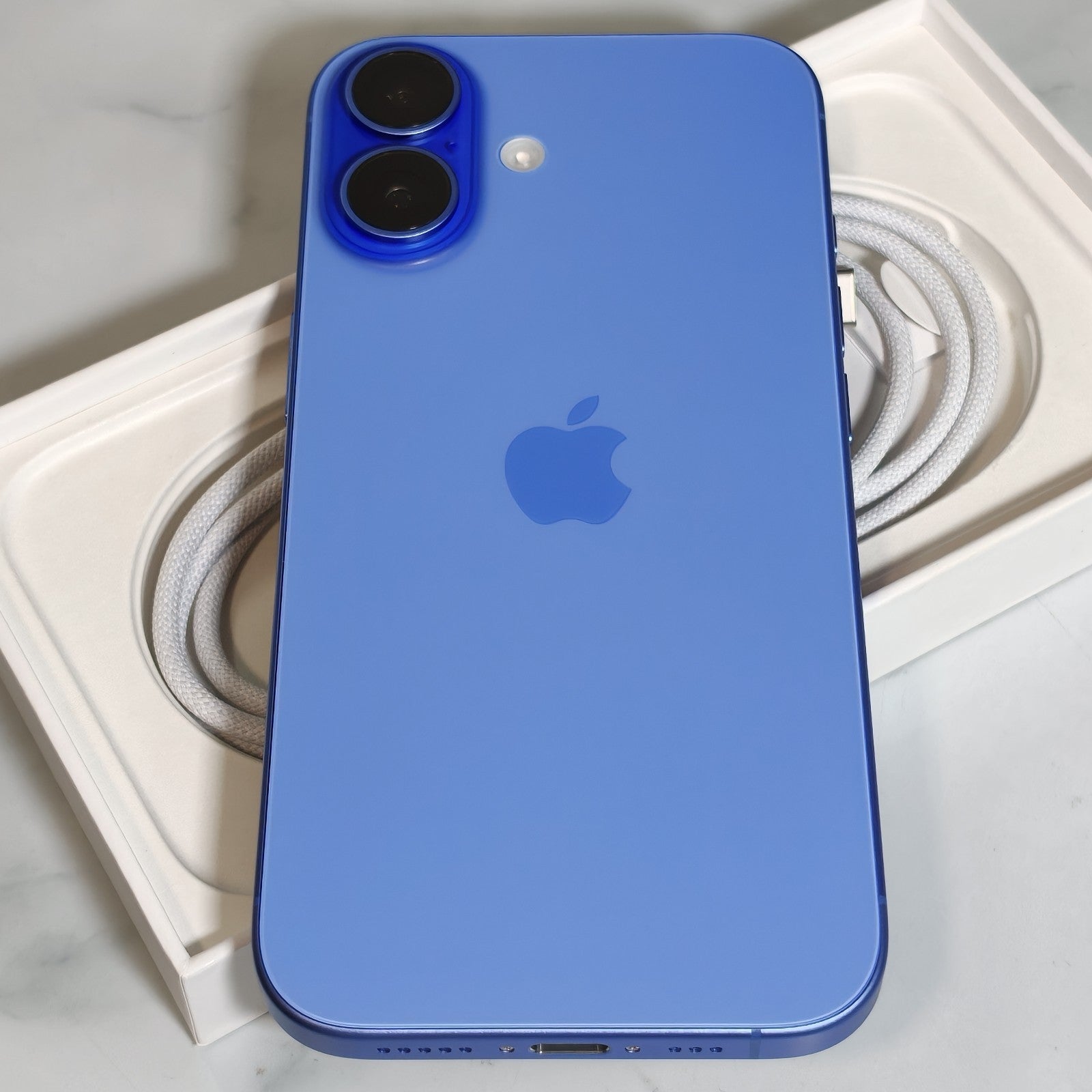 Apple Iphone 16 128gb Ultramarine (unlocked) - As Open Box - 2 Charge