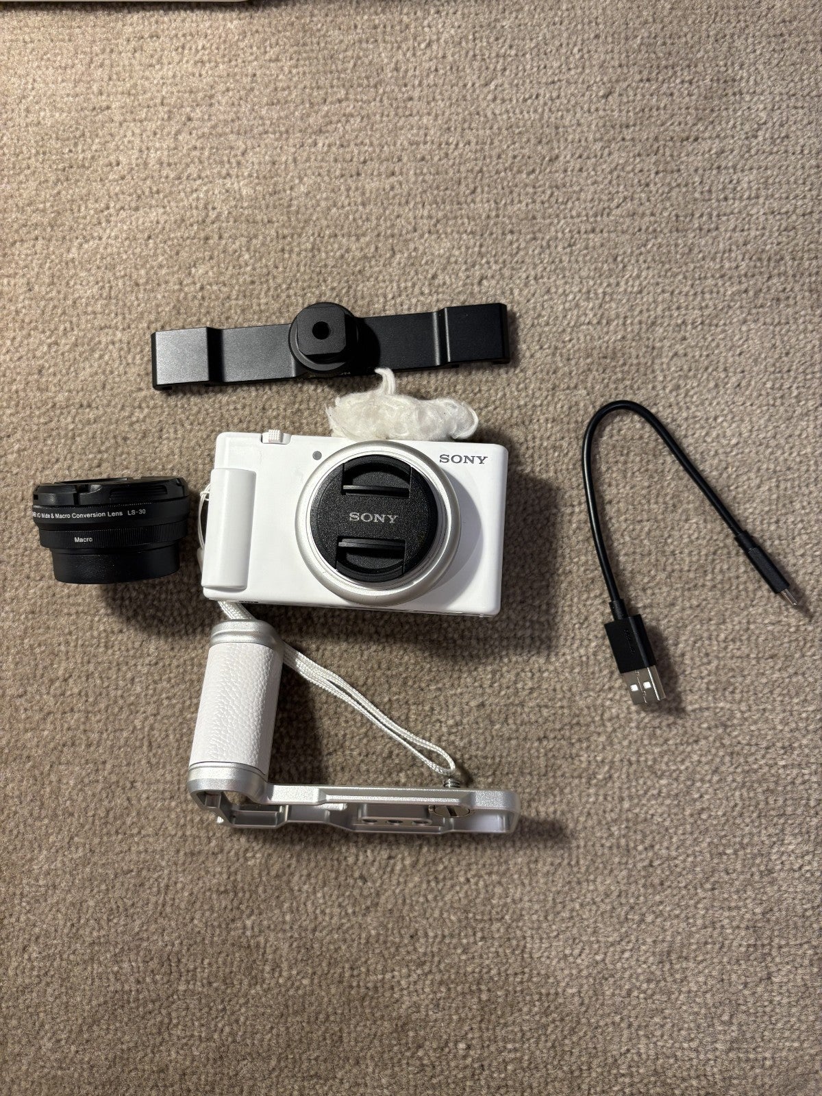 Sony Zv-1f 20.1mp Vlogging Camera White + Macro Conversion Lens