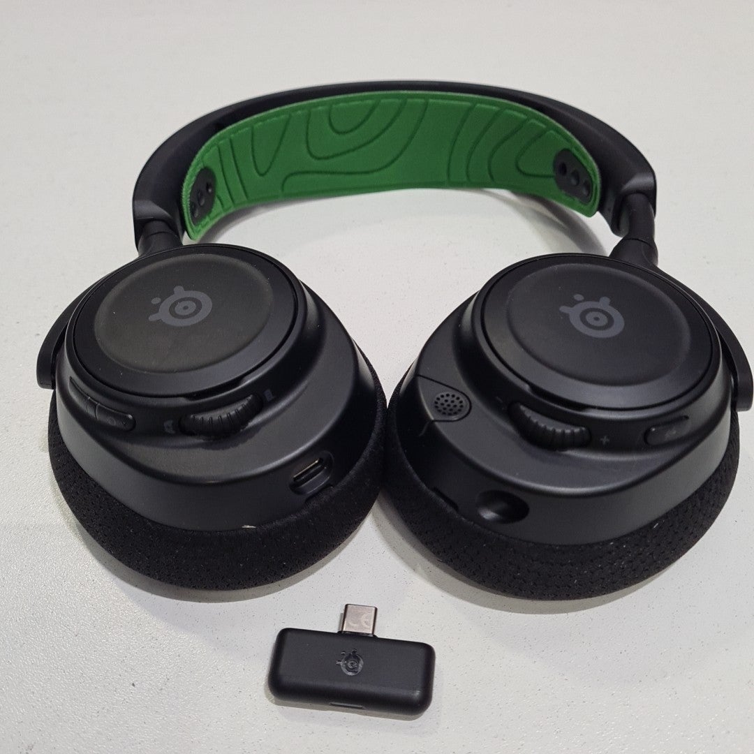 Steelseries Arctis Nova 7x Wireless Gaming Headset Excellent (free