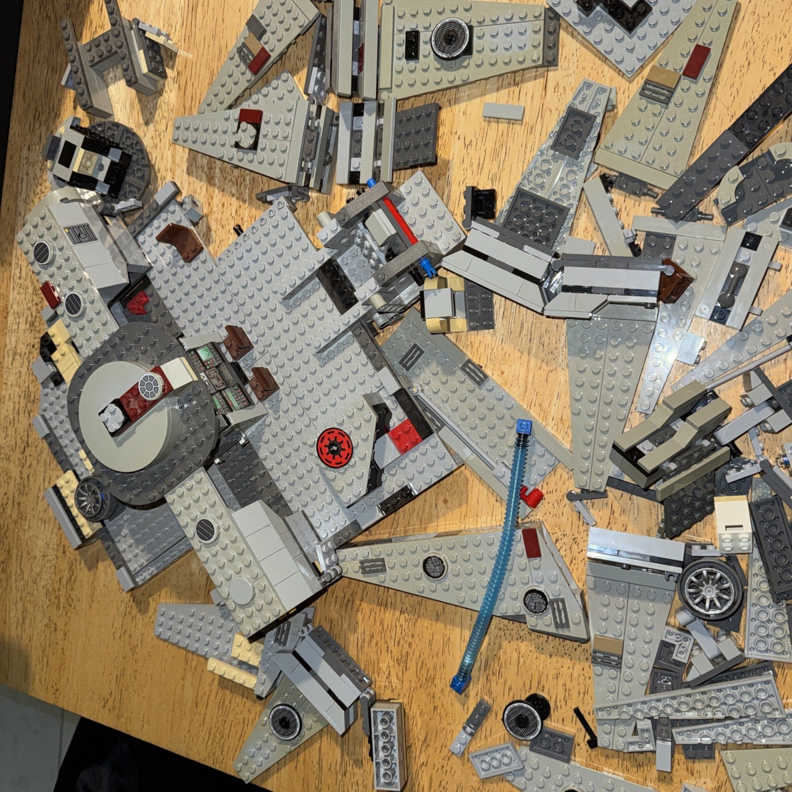 Lego Star Wars 7965 Millennium Falcon, Parts