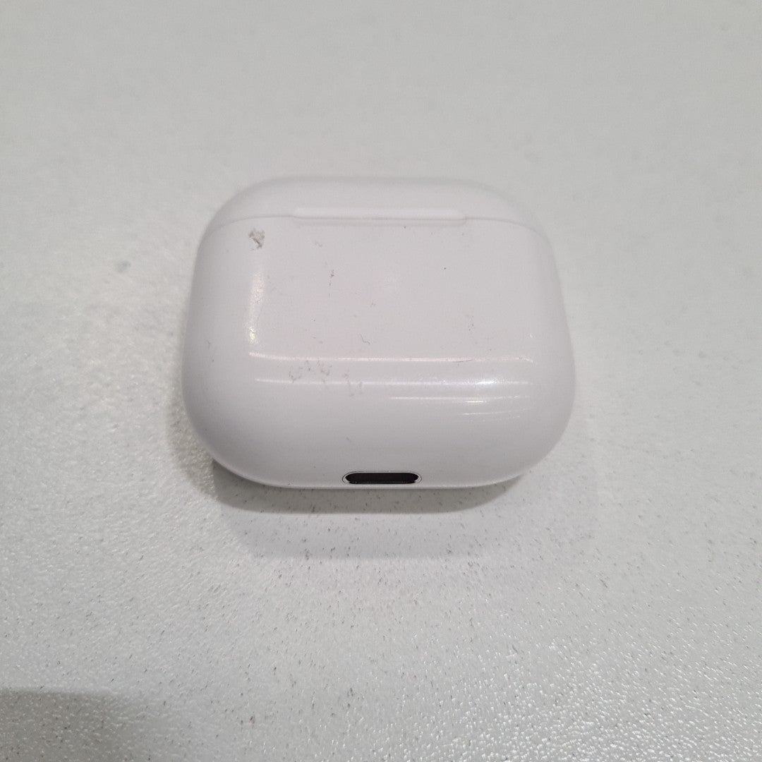 Fair Apple Airpods 4 With Active Noise Cancellation Mxp93za/a (free