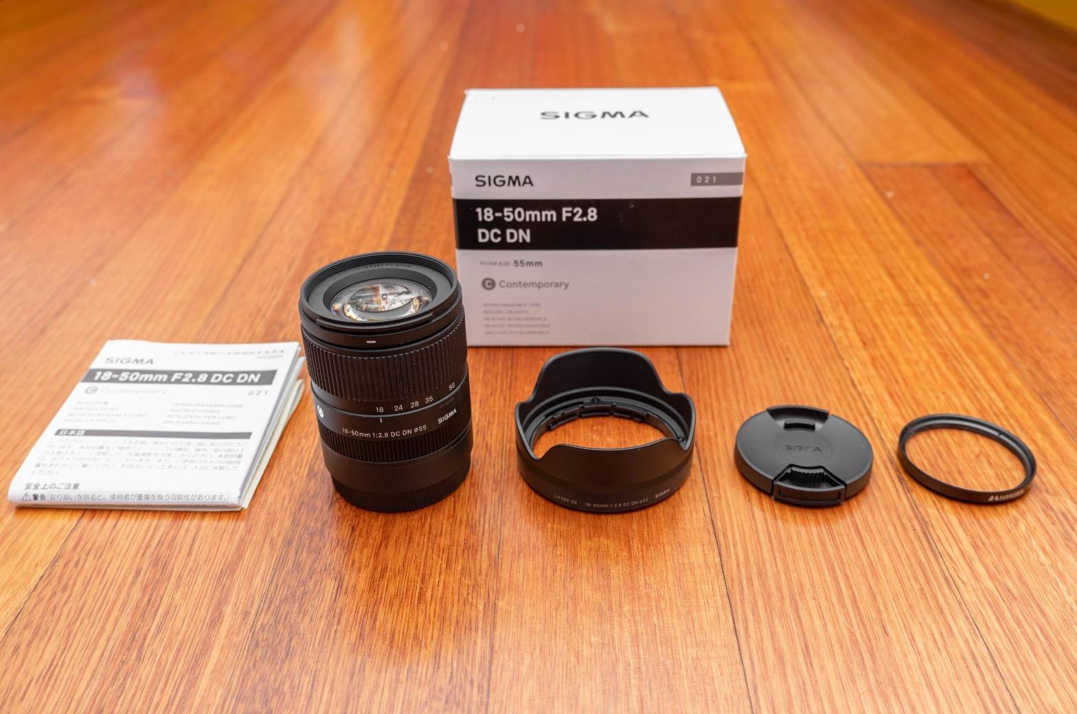 Sigma 18-50mm F2.8 Dc Dn Contemporary Lens Fujifilm X-mount (mint &