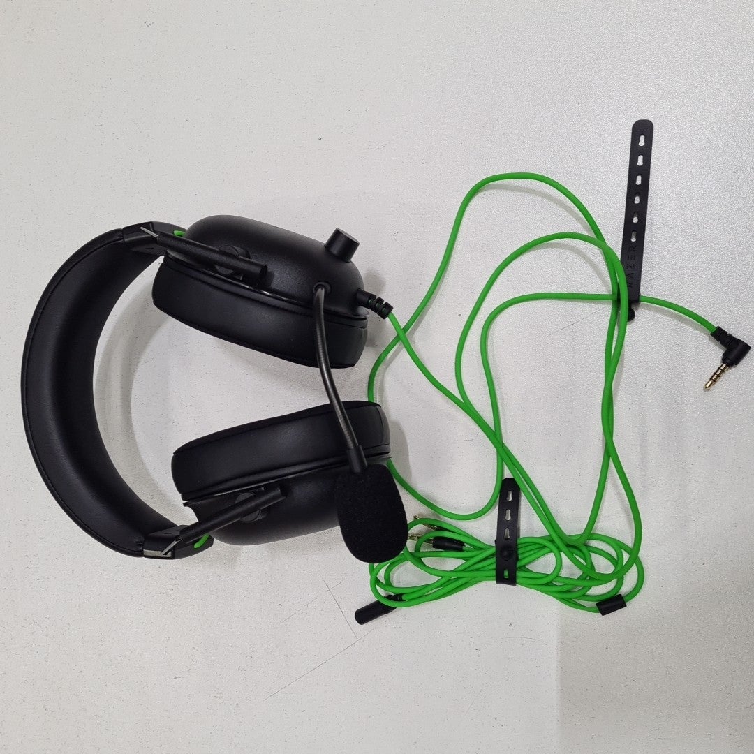 Premium Razer Blackshark V2 X Gaming Headset: 7.1 Surround Sound (free