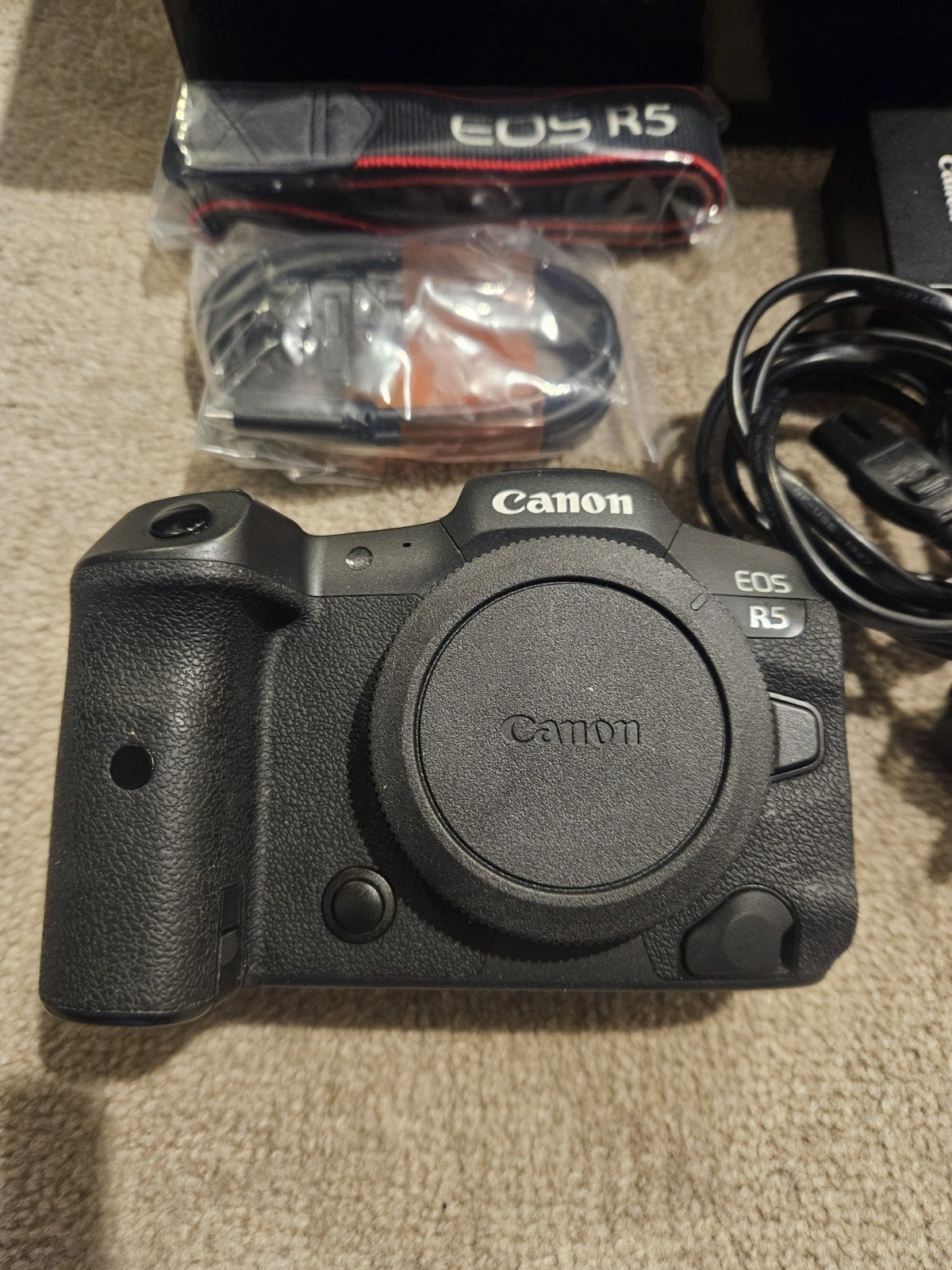 Canon Eos R5 45.0 Mp Digital Camera - Black (body Ony) Excellent - 13k
