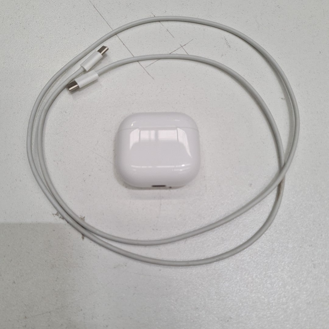 Genuine Apple Airpods 4th Gen No Anc- White Good (free Ship)