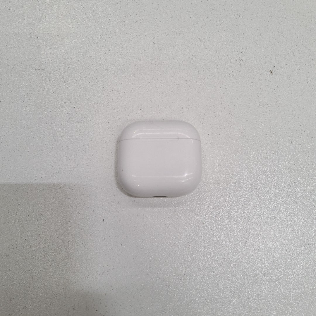 Genuine Apple Airpods 4th Gen No Anc- White Good (free Ship)