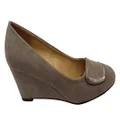 Bellissimo Mae Womens Fashion Wedge Pumps Taupe Suede 6 US