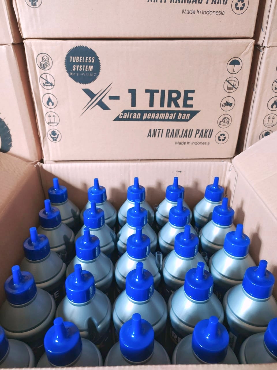 1 DUS CAIRAN TUBLES TUBELESS BAN X 1 TIRE ISI 20 BOTOL 350ML