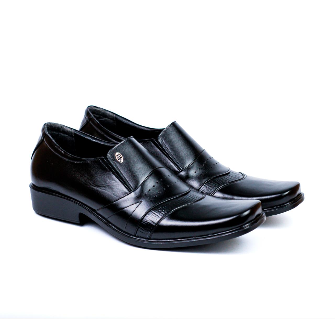 Working Sneakers For You Sepatu Pantofel Kulit Pria Kerja Casual Code B-07 Size 39-43
