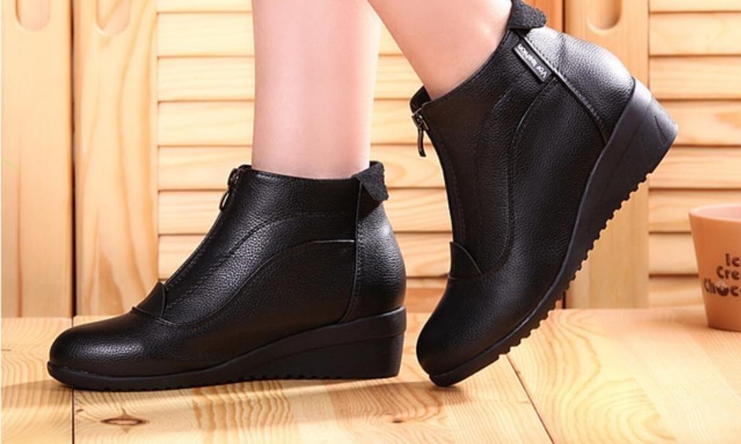 Sepatu boots cewek pantofel wanita bahan kulit model sol wedges pdh formal terbaru