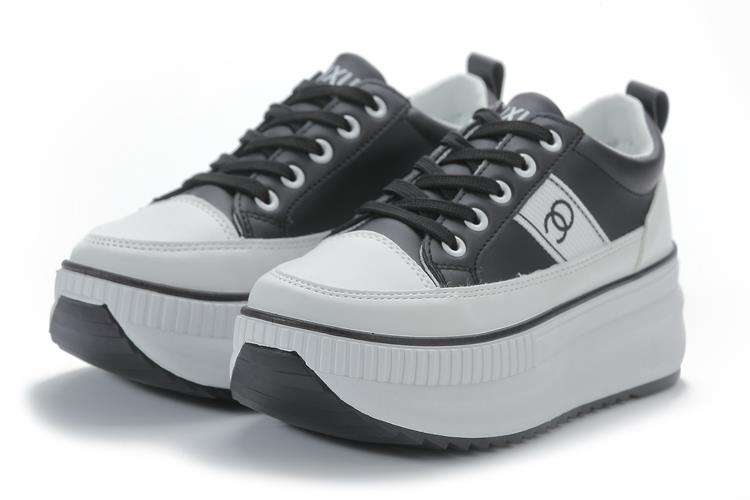 Luxus Karina Sepatu Wanita Sneakers Sporty Import Viral Kekiniaan Sepatu Jalan LX1001