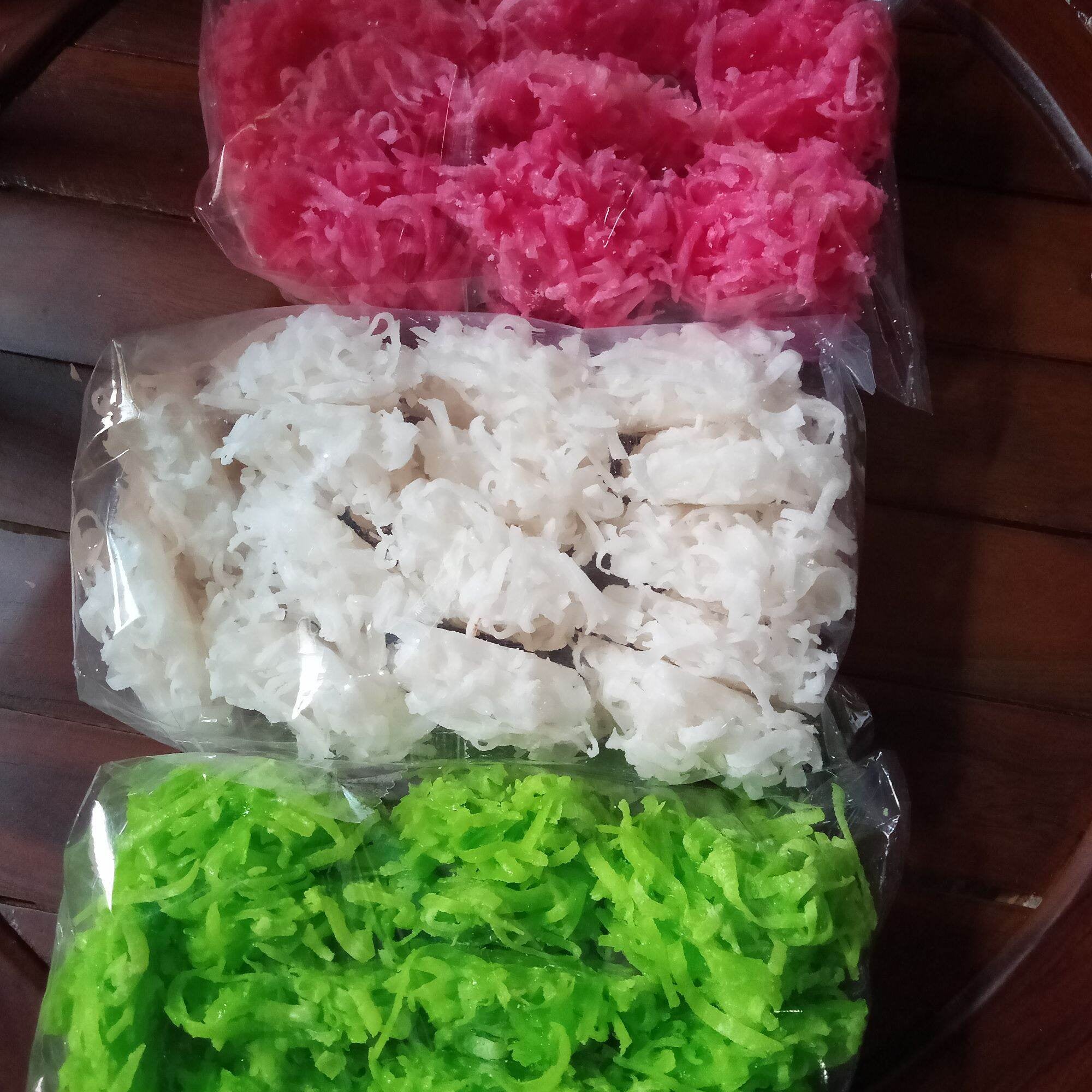 1 kg ampyang kering kelapa