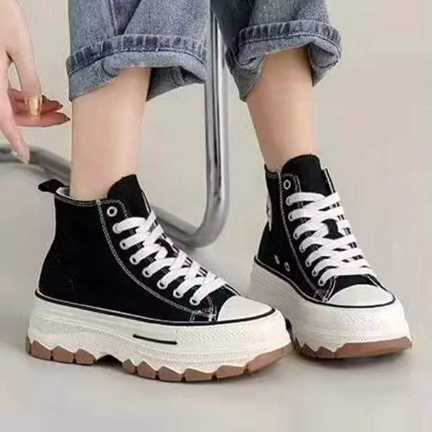 Biang Shoes Sepatu Wanita Boots Sneakers Korea Run Star Hike