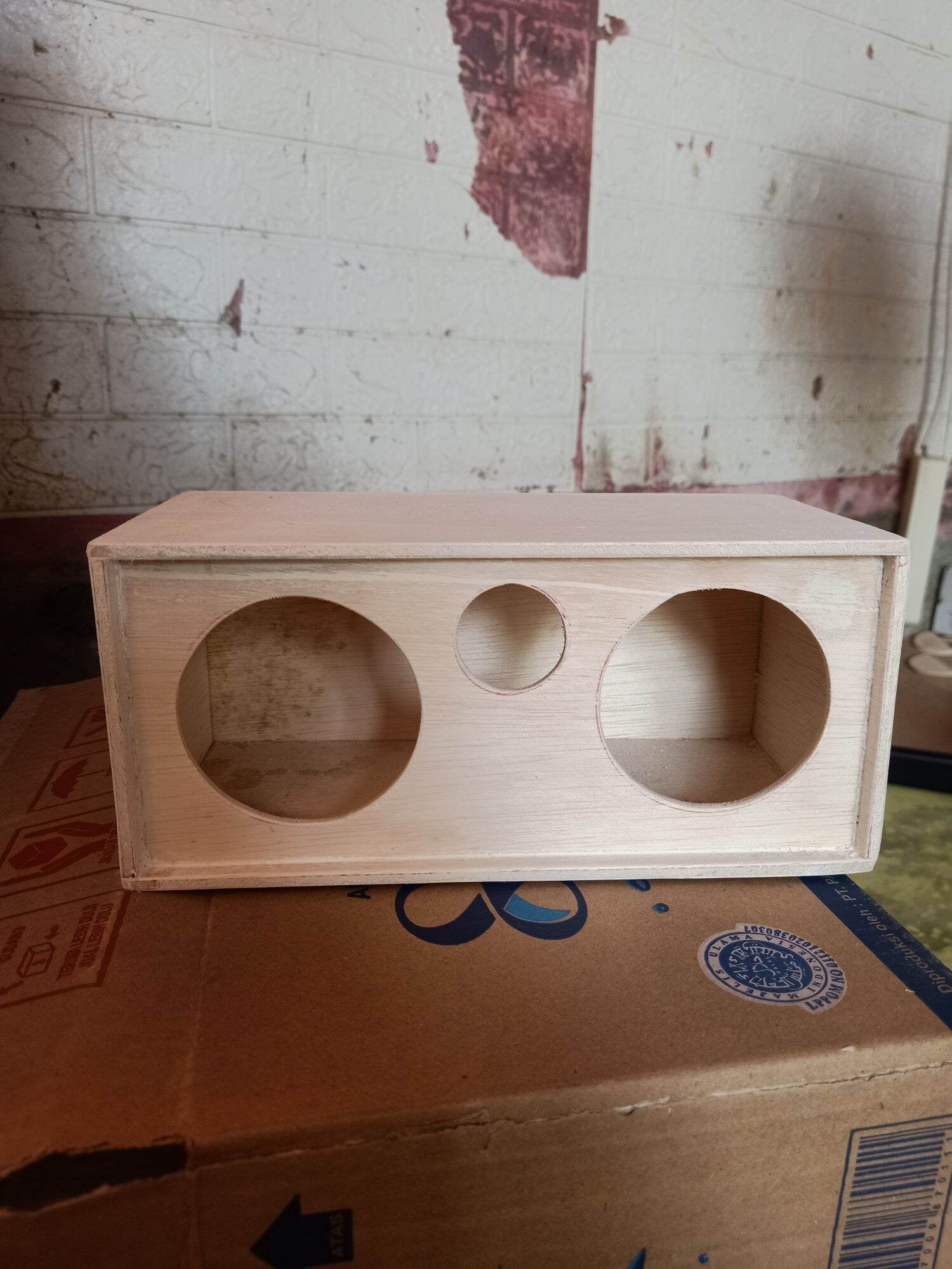 box speaker miniscoop 3in+Twitter